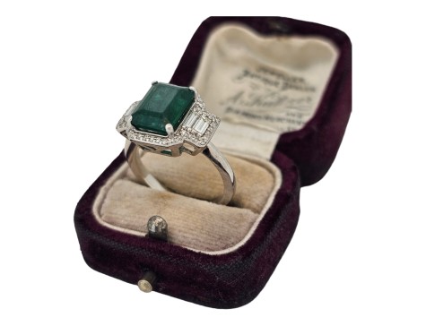 Emerald & Diamond Statement Cocktail Dress Ring 3.00ct Emerald 14kt White Gold 1.00ct Diamond 